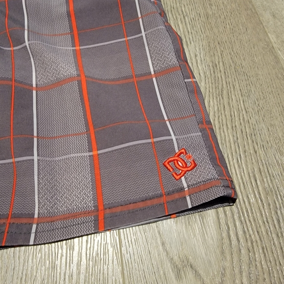 DC shorts - Picture 2 of 4